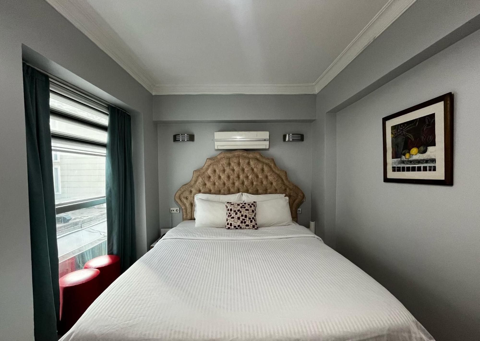 Invivo Hotel Smirne Esterno foto